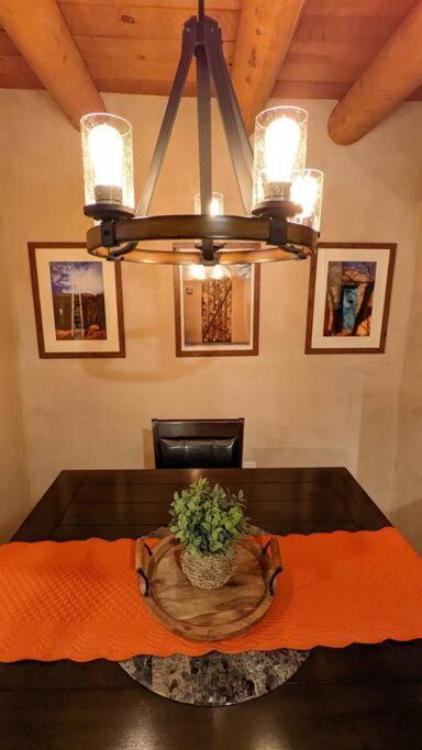 Magical Santa Fe Stay, Minutes From Town Square, Sleeps 4, Includes Free Parking And Outdoor Hot Tub! Exteriér fotografie