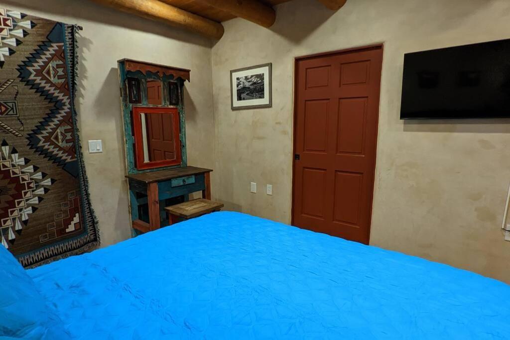 Magical Santa Fe Stay, Minutes From Town Square, Sleeps 4, Includes Free Parking And Outdoor Hot Tub! Exteriér fotografie
