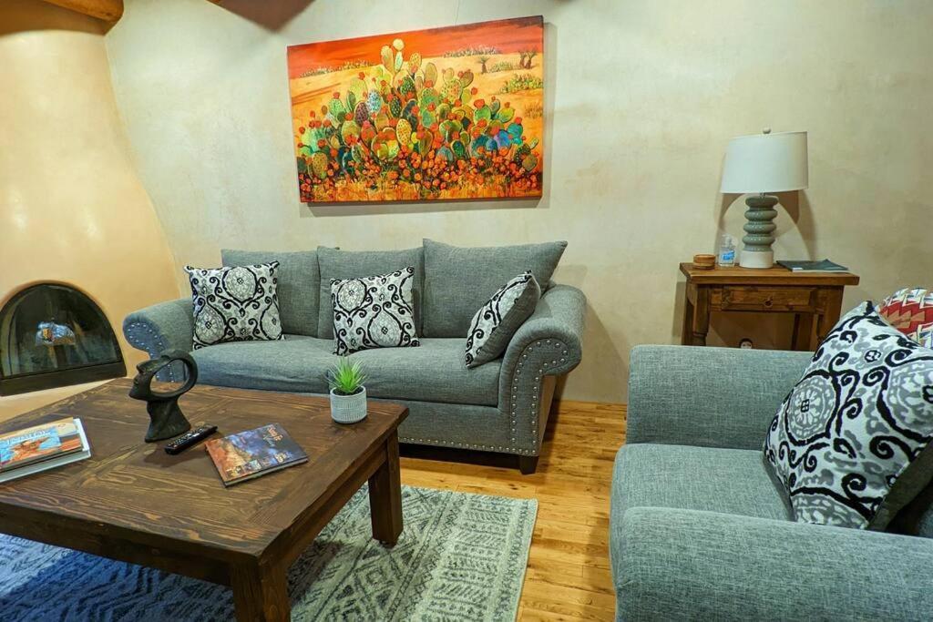 Magical Santa Fe Stay, Minutes From Town Square, Sleeps 4, Includes Free Parking And Outdoor Hot Tub! Exteriér fotografie