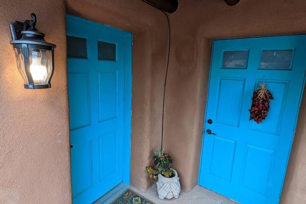 Magical Santa Fe Stay, Minutes From Town Square, Sleeps 4, Includes Free Parking And Outdoor Hot Tub! Exteriér fotografie