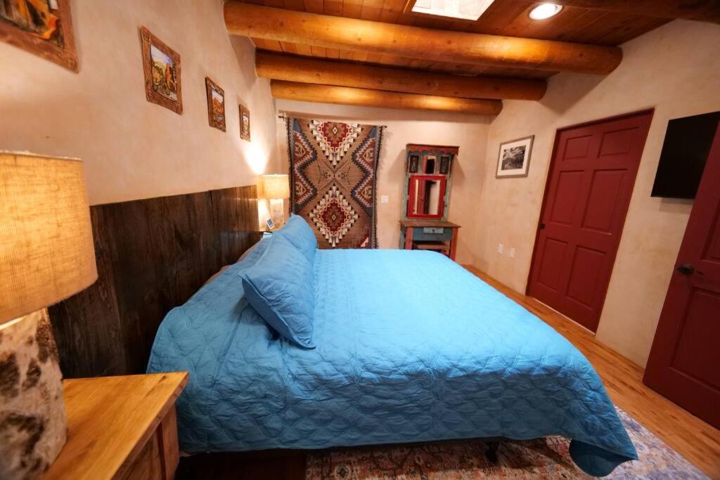 Magical Santa Fe Stay, Minutes From Town Square, Sleeps 4, Includes Free Parking And Outdoor Hot Tub! Exteriér fotografie