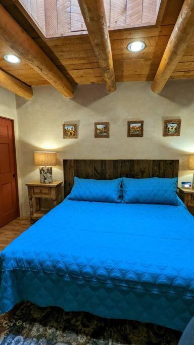 Magical Santa Fe Stay, Minutes From Town Square, Sleeps 4, Includes Free Parking And Outdoor Hot Tub! Exteriér fotografie